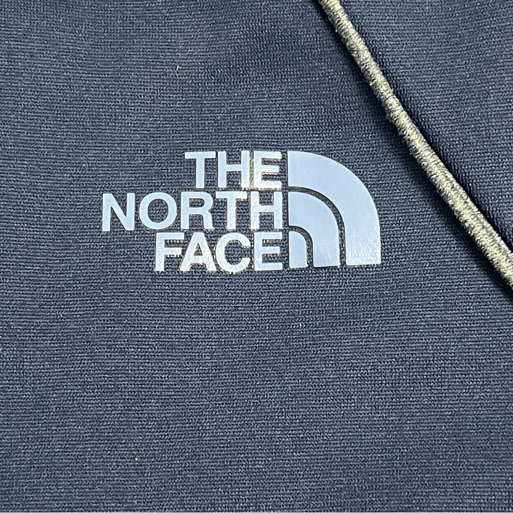 The North Face Women's Navy and Gray Jacket - Picture 7 of 9